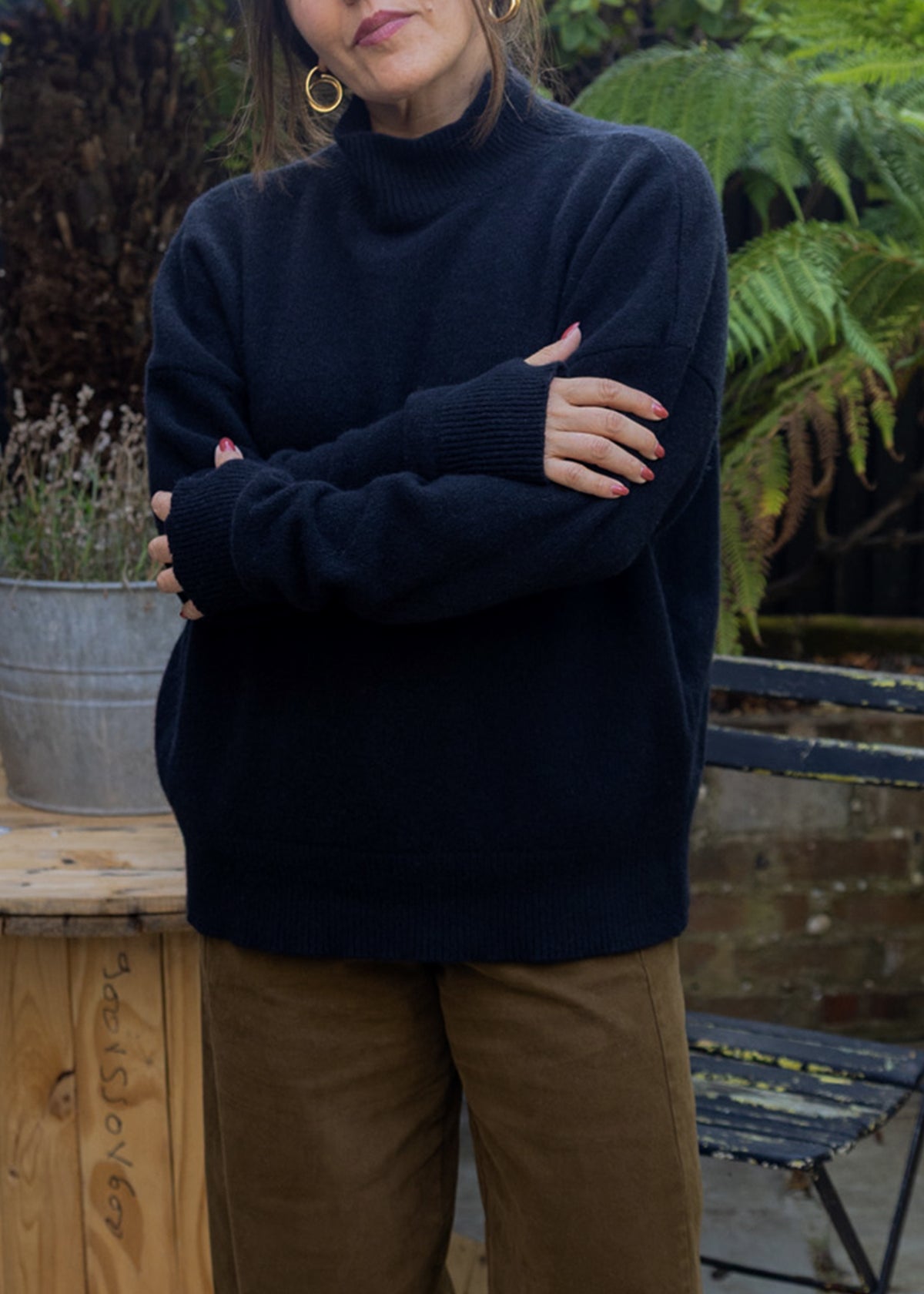 High Neck Cashmere Sweater | Black