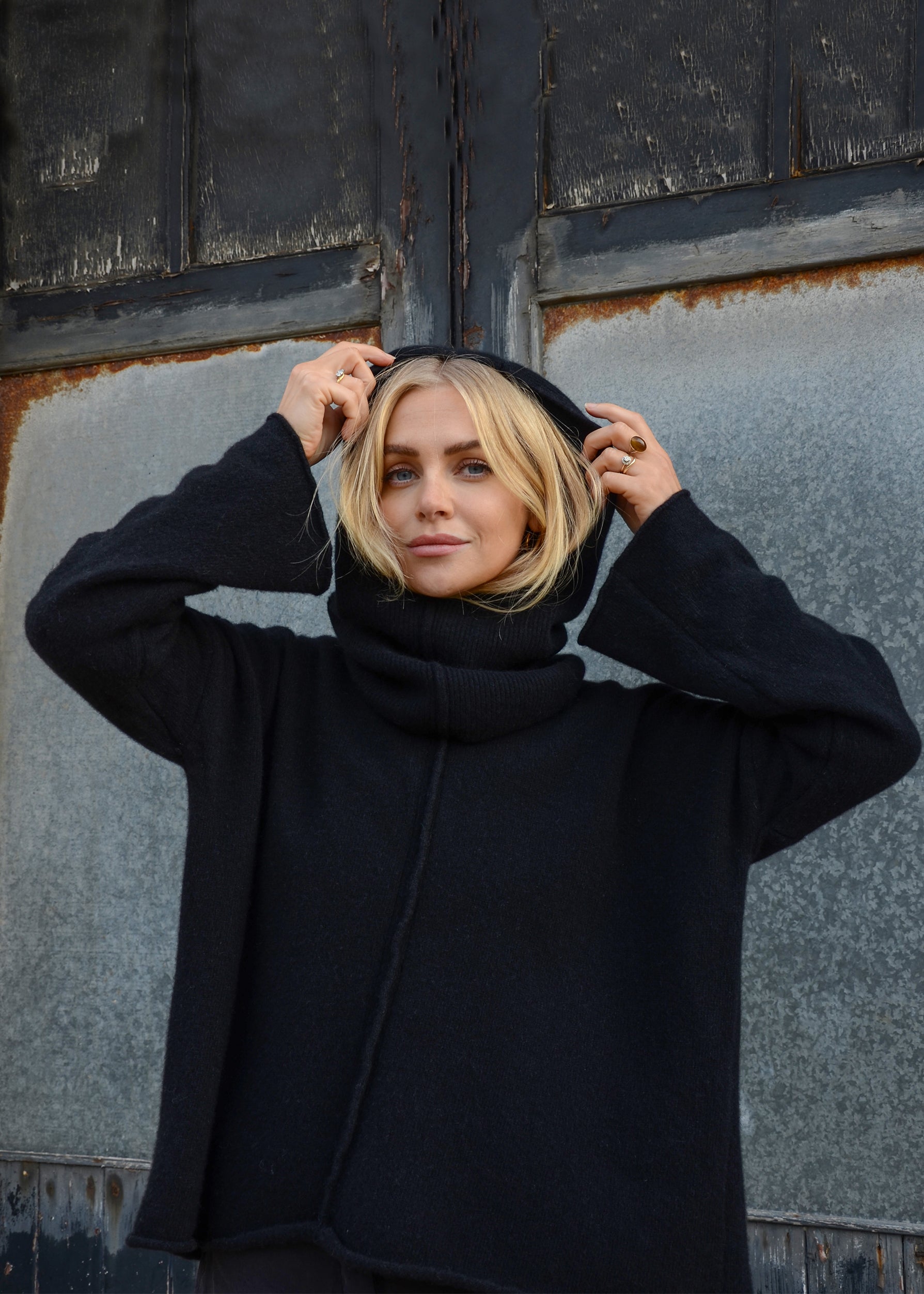 Cashmere Rib Hood | Black