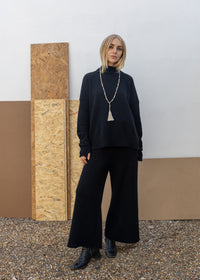 High Neck Cashmere Sweater | Black