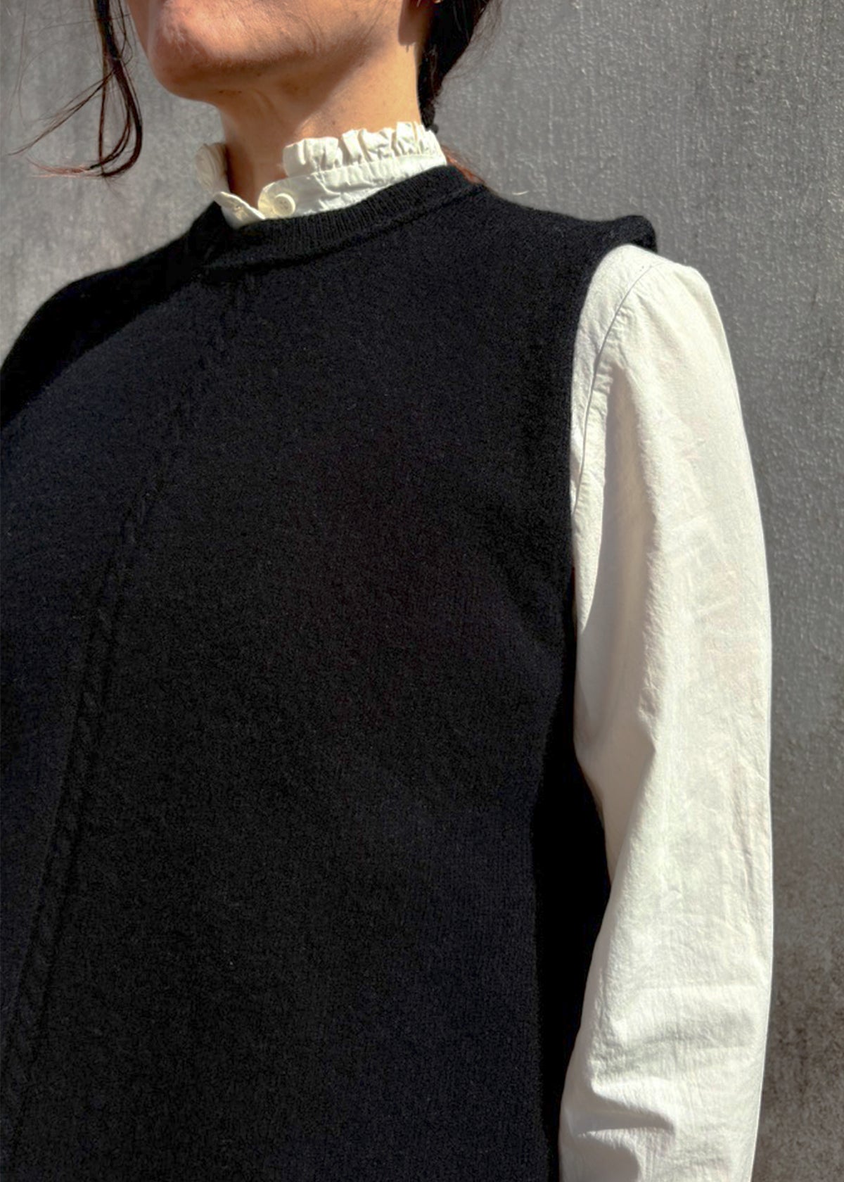 Cashmere Cable Front Vest Top | Black