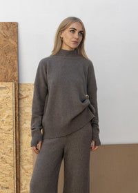 High Neck Cashmere Sweater | Mushroom