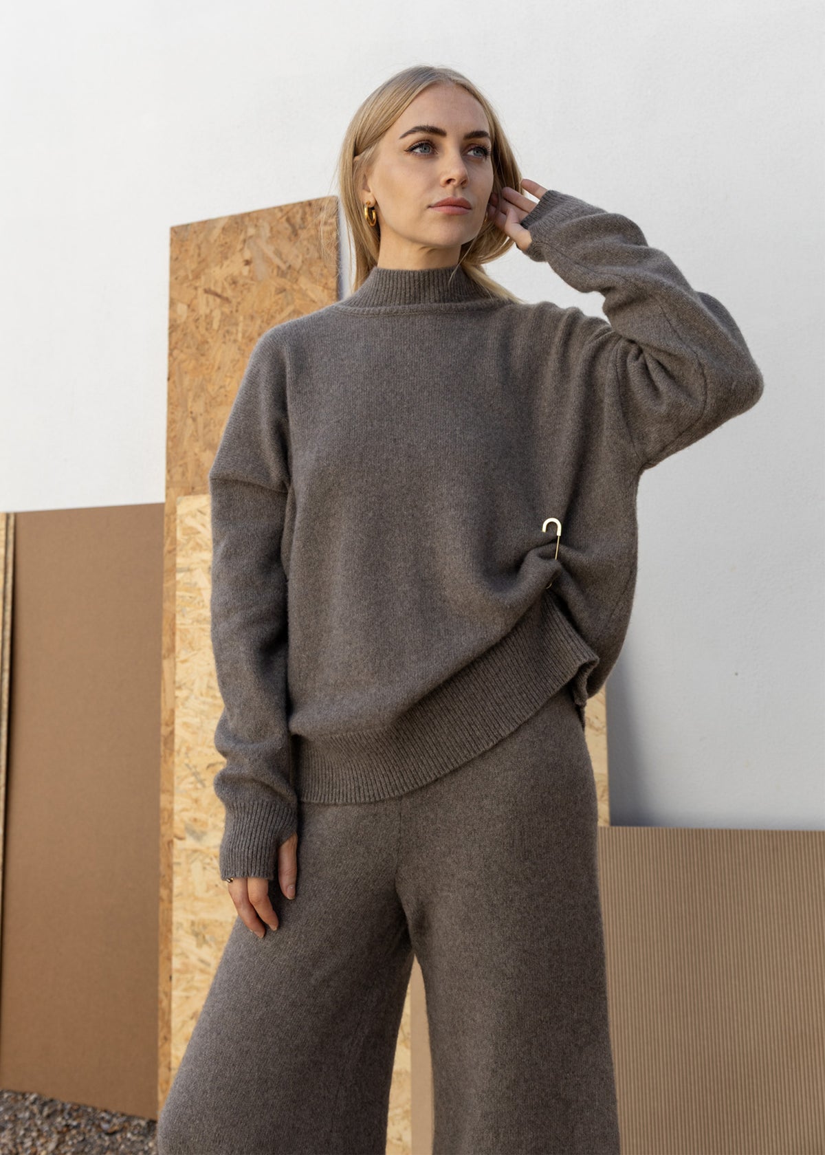 High Neck Cashmere Sweater | Mushroom
