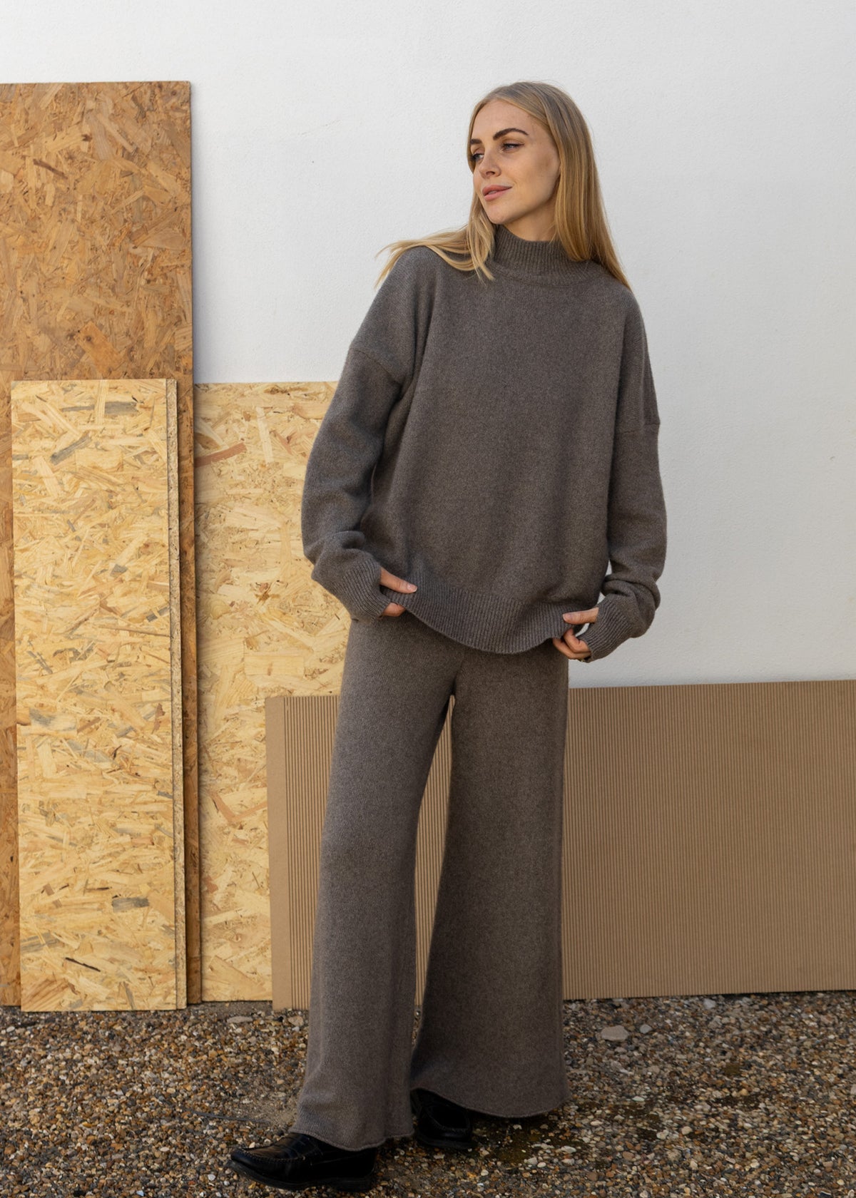 High Neck Cashmere Sweater | Mushroom