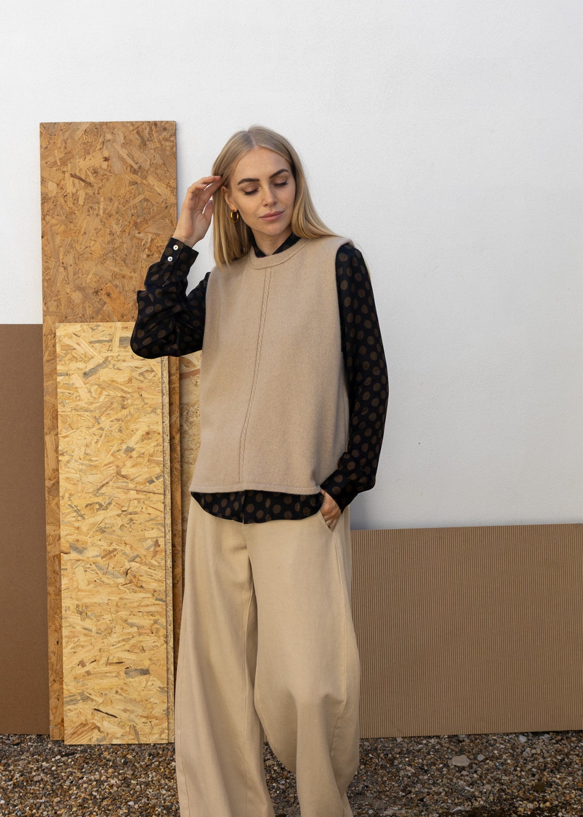 Cashmere Cable Front Vest Top | Oat