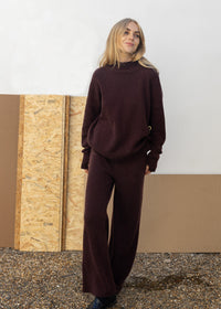 High Neck Cashmere Sweater | Raisin