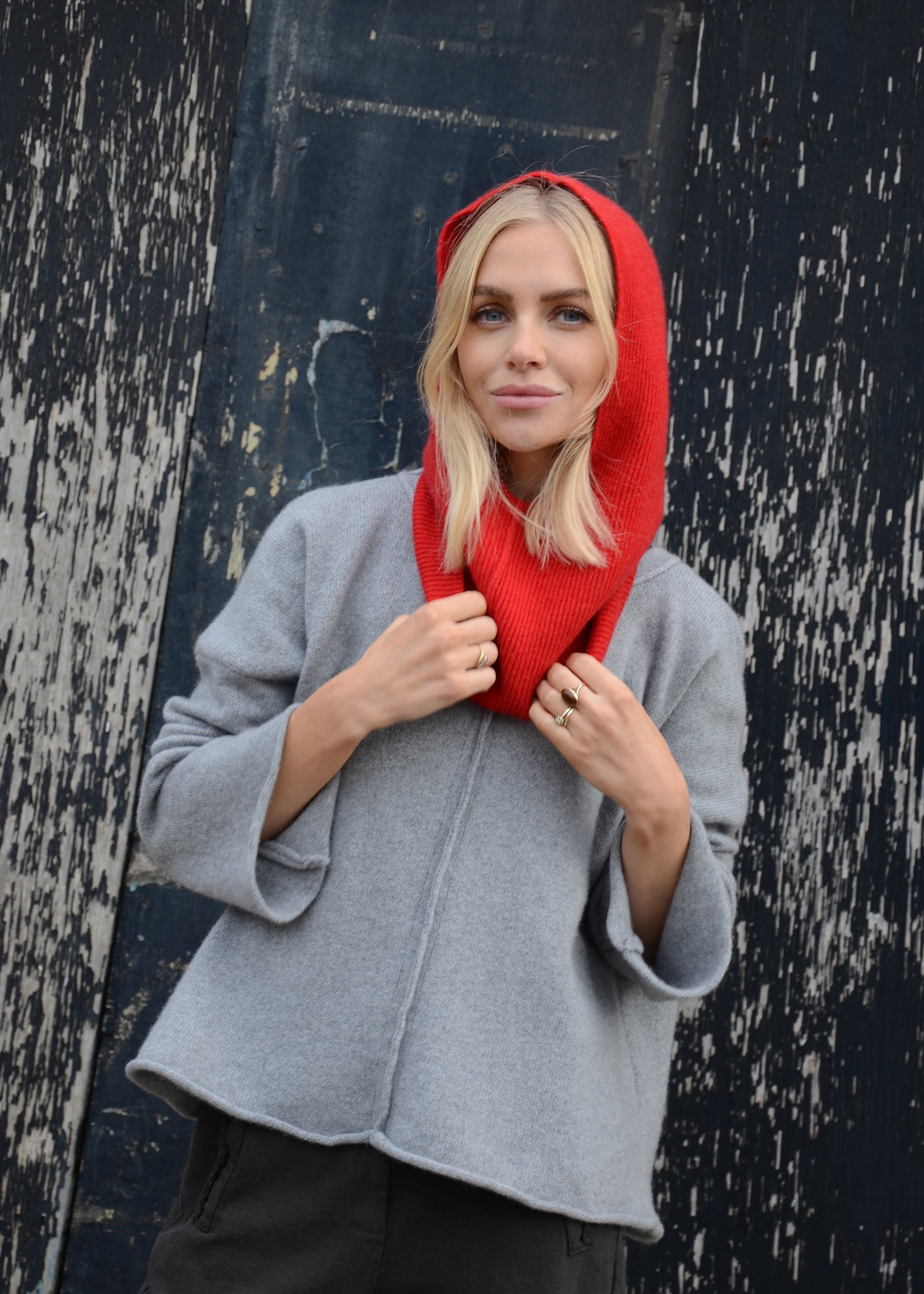 Cashmere Rib Hood | Bright Red