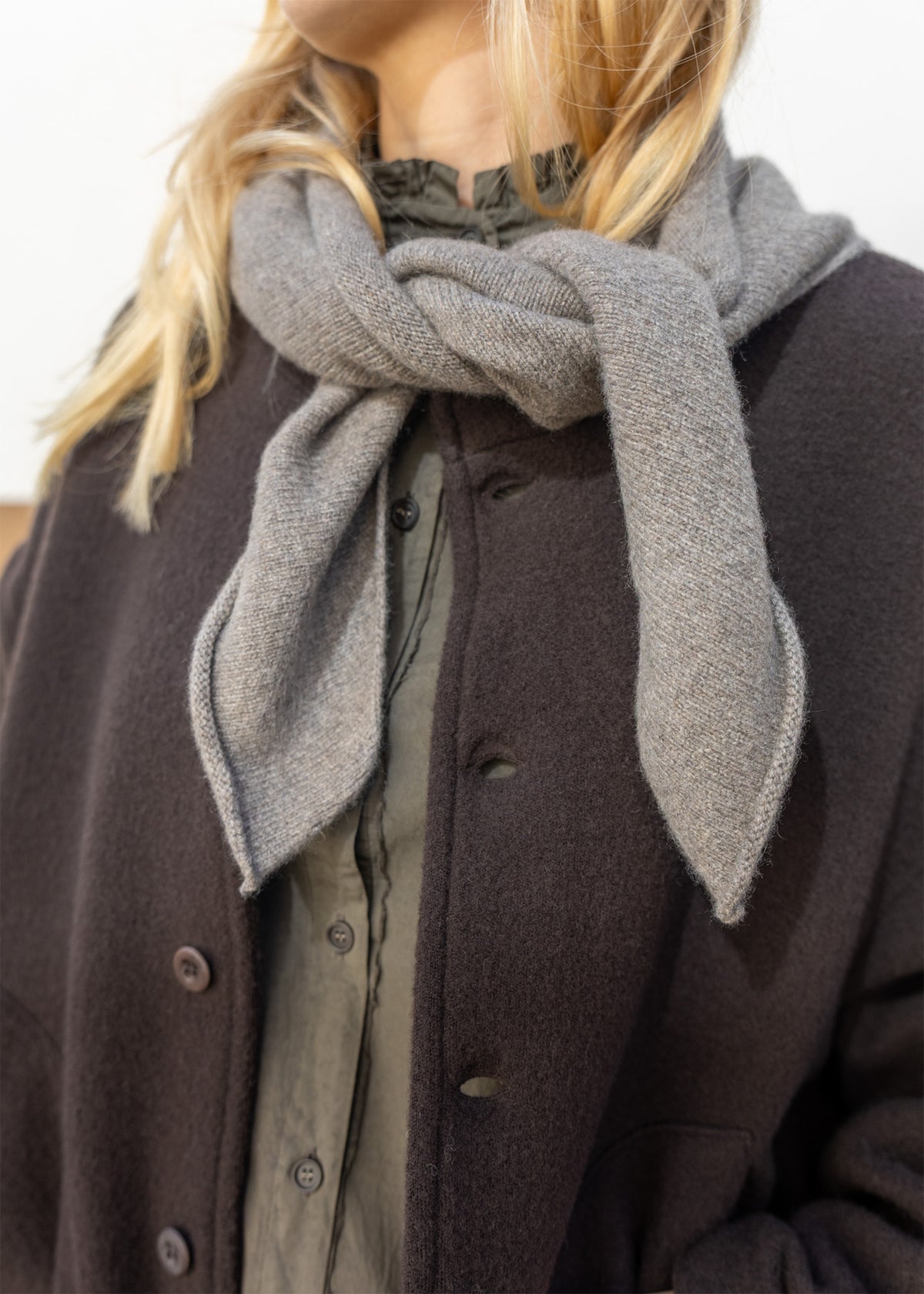 Cashmere Triangle Scarf | Mushroom